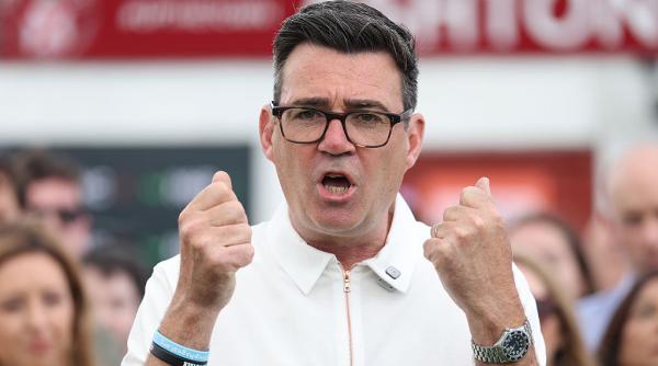 politico andy burnham mosteneste un regat dezbinat de brexit