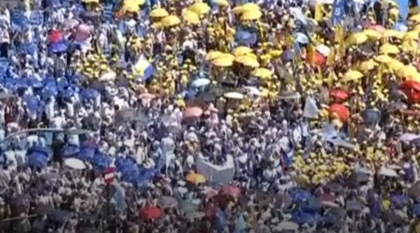 600 de profesori vor protesta mâine în faţa Palatului Parlamentului
