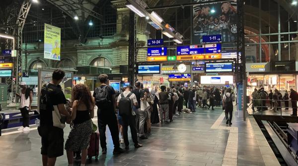 haos in germania toate trenurile au fost oprite din cauza unei defectiuni tehnice