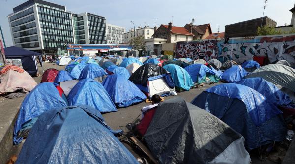 oficiali ai ue s au intalnit in secret cu talibanii la bruxelles pentru a accelera deportarile migrantilor afgani