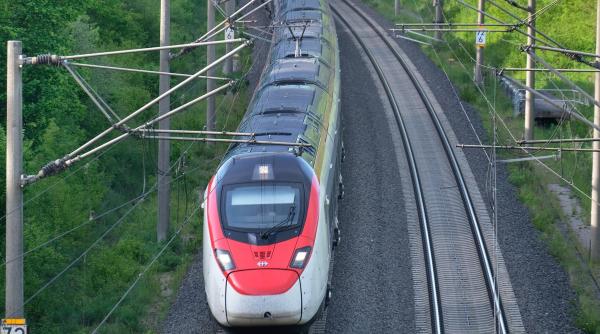 tara care transforma liniile de tren in producatori de energie verde proiectul are un succes urias