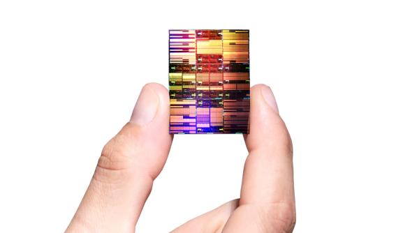 ibm anunta ca a creat prima tehnologie de cip din lume sub pragul de 1 nanometru