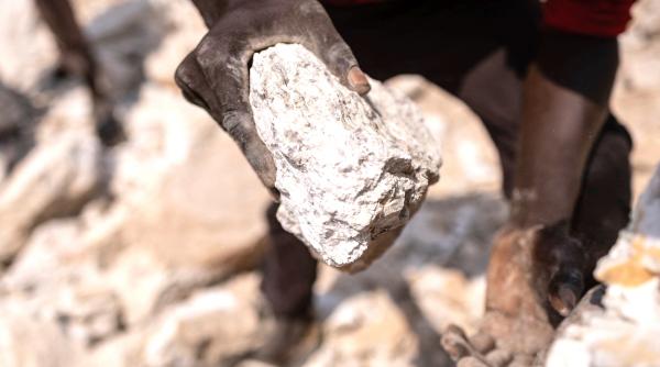 nigeria a descoperit o provincie minerala cu zacaminte de metale pretioase si pamanturi rare dar si o noua rezerva uriasa de litiu