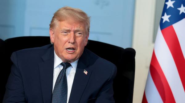 trump acuza iranul ca a lansat cel putin patru drone asupra navelor din stramtoarea ormuz o incalcare nesabuita a acordului