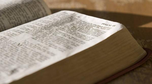 biblia devine obligatorie pentru milioane de elevi din scolile publice din statul american texas