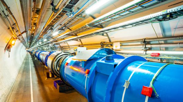 cel mai puternic accelerator de particule din lume va fi modernizat ce spera sa descopere cercetatorii