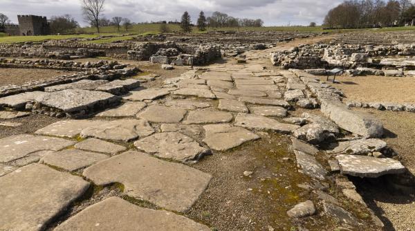 nu a fost magie ci trei instrumente cum au reusit romanii sa construiasca drumuri drepte pe mii de kilometri