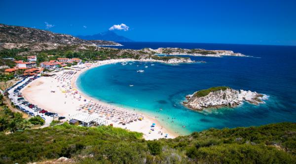 unde poti merge in grecia cu mai putin de 500 de euro prin ofertele last minute vacanta de opt zile in patru destinatii superbe