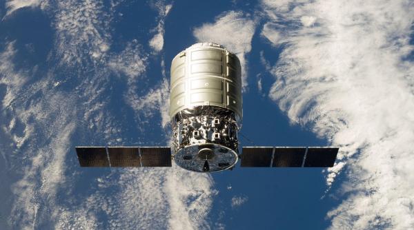 cursa contracronometru la nasa pentru a salva telescopul swift care este gata sa se prabuseasca pe pamant