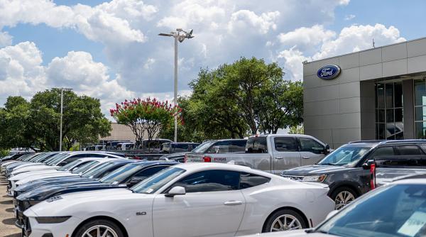 ford reangajeaza inginerii dupa ce inteligenta artificiala a esuat la verificarile de calitate