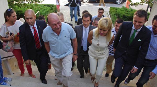 gheorghe stefan pinalti dezvaluie cum a ajuns siegfried muresan pe lista pmp la europarlamentare banii erau pentru elena basescu