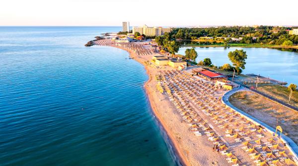 unde sa mergi la mare in romania daca ai copil mic plaje cu nisip fin si intrare lina in apa