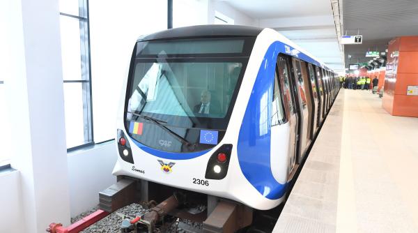 caldura extrema da peste cap circulatia metroului pe magistrala 2 trenurile intorc la statia berceni din cauza temperaturilor la sina