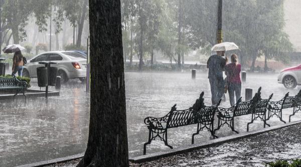 cod portocaliu de ploi si vijelii in mai multe judete din tara vantul va bate cu pana la 90 km h harta zonelor vizate