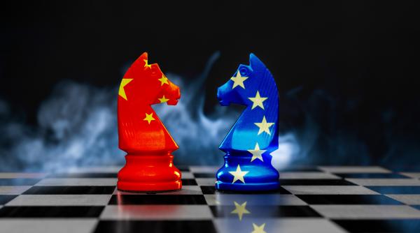 tensiunile comerciale intre europa si china sunt gata sa erupa din nou ue isi inaspreste pozitia inaintea negocierilor