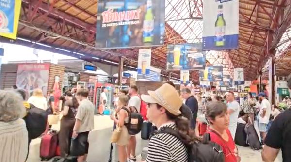 e haos in mersul trenurilor dupa furtunile de cod rosu in gara de nord din bucuresti toate cursele au intarzieri sau au fost anulate
