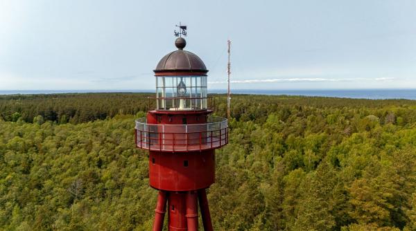 o insula baltica cu oameni care traiesc dupa propriile reguli a cerut unirea cu suedia dar a ajuns la estonia cum a fost posibil
