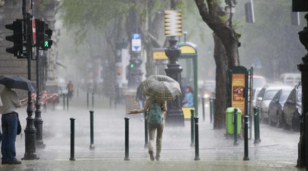 anm anunta temperaturi mai scazute si furtuni saptamana viitoare prognoza meteo pentru urmatoarele 4 saptamani