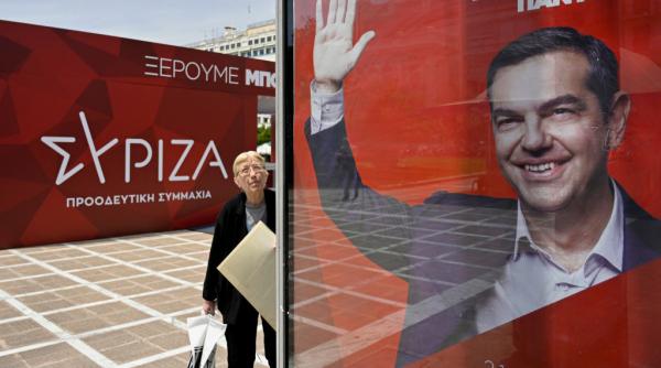 alexis tsipras seful opozitiei din grecia spune ca tara nu trebuie sa i mai dea lui trump cecuri in alb
