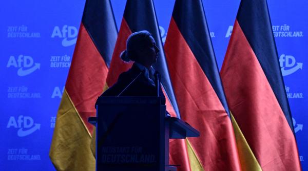 Șefii AfD, Alice Weidel și Tino Chrupalla, au fost realeși. Congresul partidului extremist a scos mii de germani în stradă