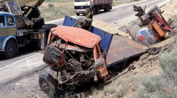 misterul baiatului care a disparut in urma cu 40 de ani de la locul accidentului in care au murit mama si tatal lui