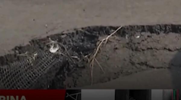 Noi probleme pe autostrada Sebeș-Turda. O nouă surpare pe drum