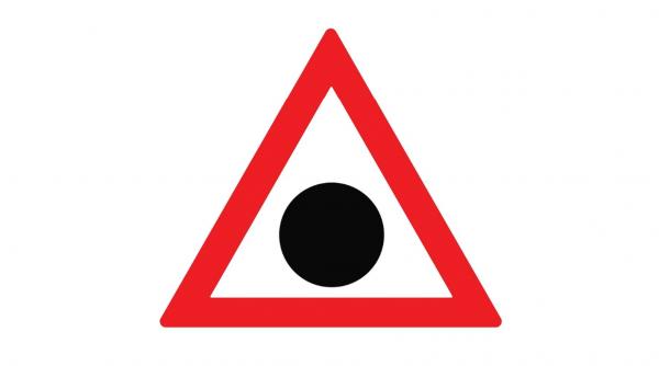 ce reprezinta semnul de circulatie cu cercul negru in triunghi rosu