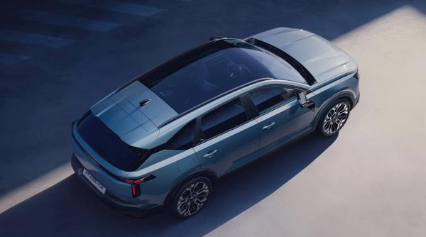 noul dacia striker i a cucerit pe cei de la top gear este suv berlina si break in acelasi timp si costa sub 25 000 euro