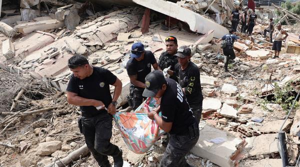 un atelier de moda din venezuela a schimbat rochiile cu saci mortuari dupa cutremurele mortale bilantul victimelor a urcat la 3 811