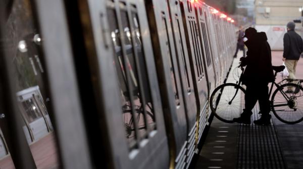 bucurestenii vor avea acces cu bicicleta si trotineta in metrou vara aceasta metrorex anunta zilele si vagoanele in care sunt permise
