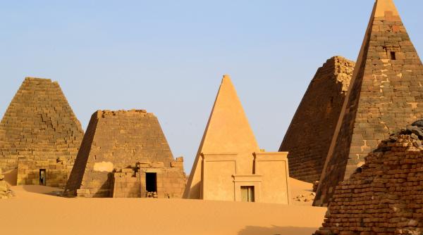 tara cu cele mai multe piramide din lume are peste 250 de structuri antice nu este nici egipt nici mexic si putini romani o viziteaza