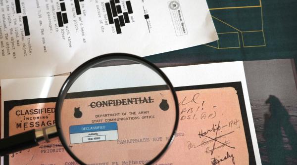 pentagonul a desecretizat noi dosare despre ozn uri nimeni nu stie ce e obiectul misterios si intunecat dintr o inregistrare