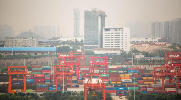 ft occidentul ar avea nevoie de investitii de 23 de trilioane de dolari pentru a reduce dependenta de china
