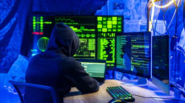 ue sanctioneaza spionii cibernetici rusi romania a fost tinta gruparilor controlate de fsb nicusor dan o campanie hibrida mai ampla