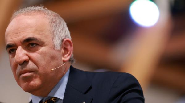 garry kasparov spune ca urmatoarea mutare a lui vladimir putin va fi o incursiune in tarile baltice de pe flancul estic al nato