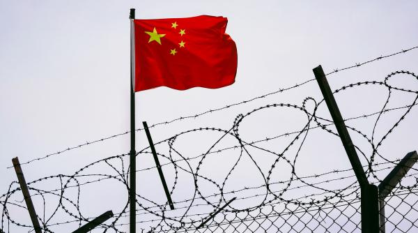 un seismolog american e arestat in china de doi ani familia nu are voie sa l vada ar fi descoperit teste nucleare derulate de beijing