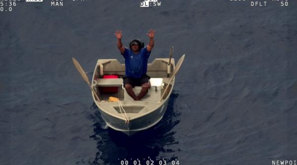 a plutit opt zile in deriva in oceanul pacific fara mancare sau apa nu mi am pierdut niciun moment speranta
