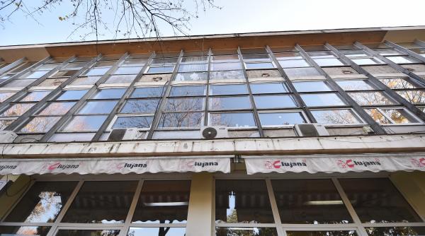 acum 115 ani se infiinta fabrica de incaltari care a ajuns simbol national dupa 89 a ajuns in faliment acum se transforma complet