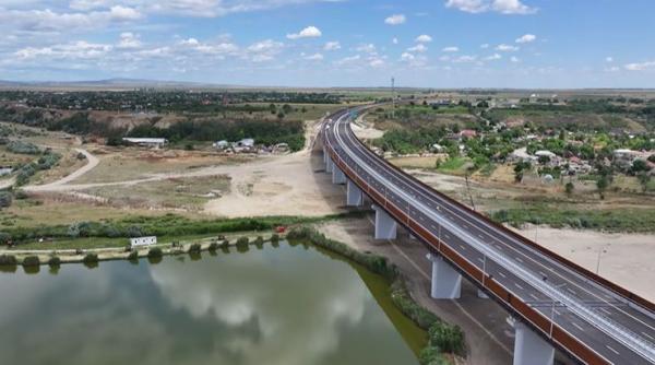 imagini din aer cu lotul 2 din autostrada moldovei a7 de la terenuri arabile la infrastructura moderna si podul gigant de 1 36 km
