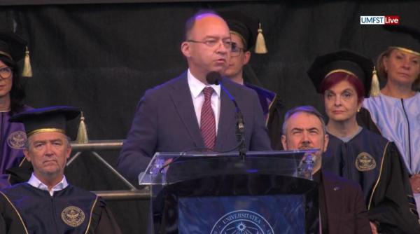 bogdan aurescu mesaj pentru tineri nu va alegeti modelele dupa numarul de follow eri romania are nevoie de profesionisti