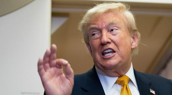 donald trump ameninta ca va distruge un pod sau o centrala electrica iraniana de fiecare data cand un vas este atacat in ormuz
