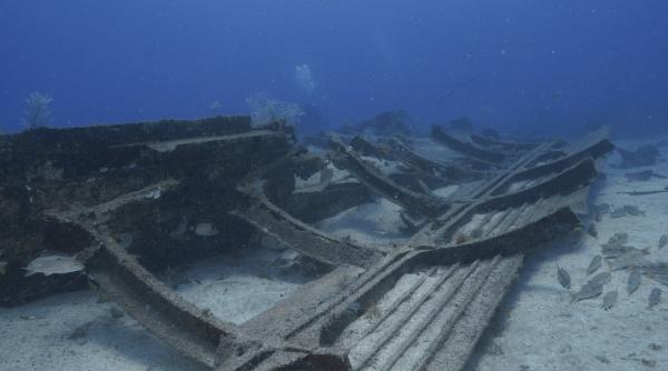 epava unui avion prabusit in urma cu 74 de ani a fost gasita in ocean tragedia a dus la instructajele de dinaintea fiecarui zbor