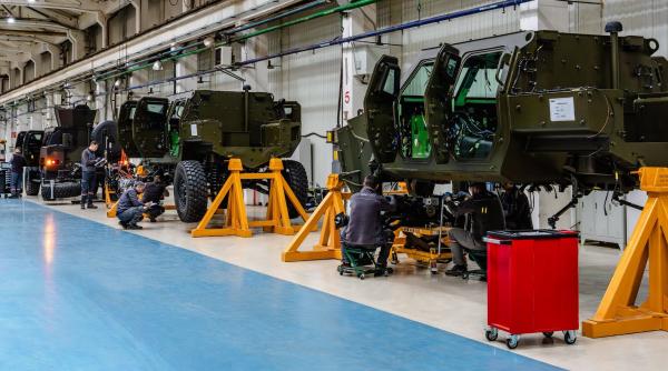 cum arata primele blindate cobra ii made in romania au plecat deja catre armata otokar a inceput productia de serie la medias