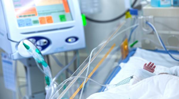 unul dintre bebelusii care asteptau un loc la ati la spitalul marie curie a murit nu am putut sa il luam