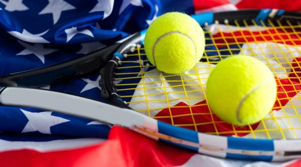 us open la tenis calendar suprafata de joc si sportivi urmariti