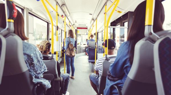 intr un oras din romania un bilet de autobuz si tramvai va costa 1 leu si va fi valabil 24 de ore incepand de la 1 august