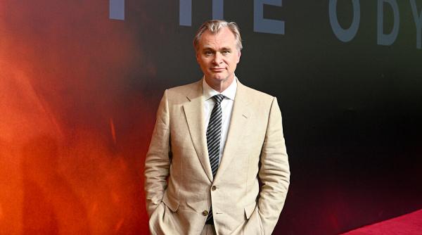 asa cum a vrut nolan spectatori din toata lumea sunt furiosi ca nu pot vedea odiseea la imax iar cei care pot se plang de pret
