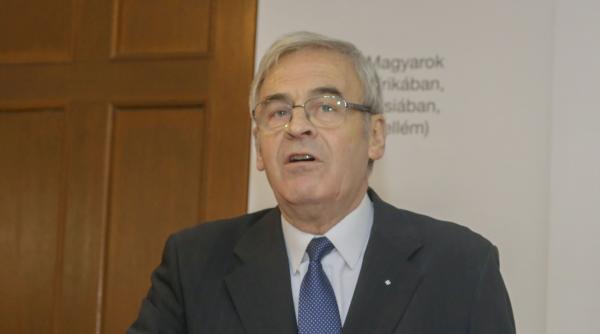 laszlo tokes a cerut din nou la tusnad in prezenta lui viktor orban autonomia teritoriala a tinutului secuiesc