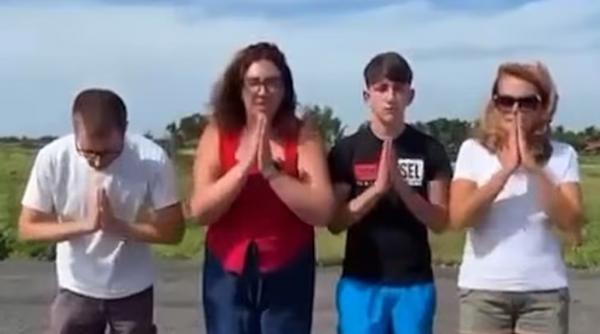 niste copii italieni aflati in excursie cu scoala in thailanda s au purtat atat de urat incat ambasada a fost obligata sa ceara iertare