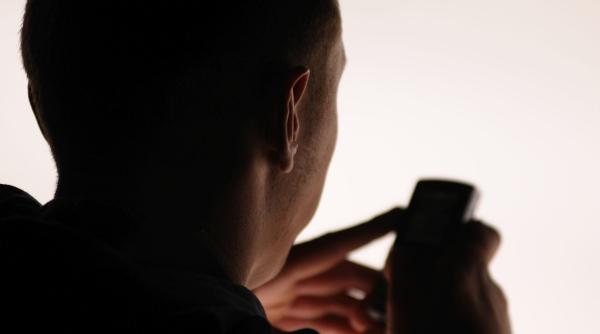 un barbat fost concediat chiar in prima zi de munca dupa un apel telefonic de doar 47 de secunde